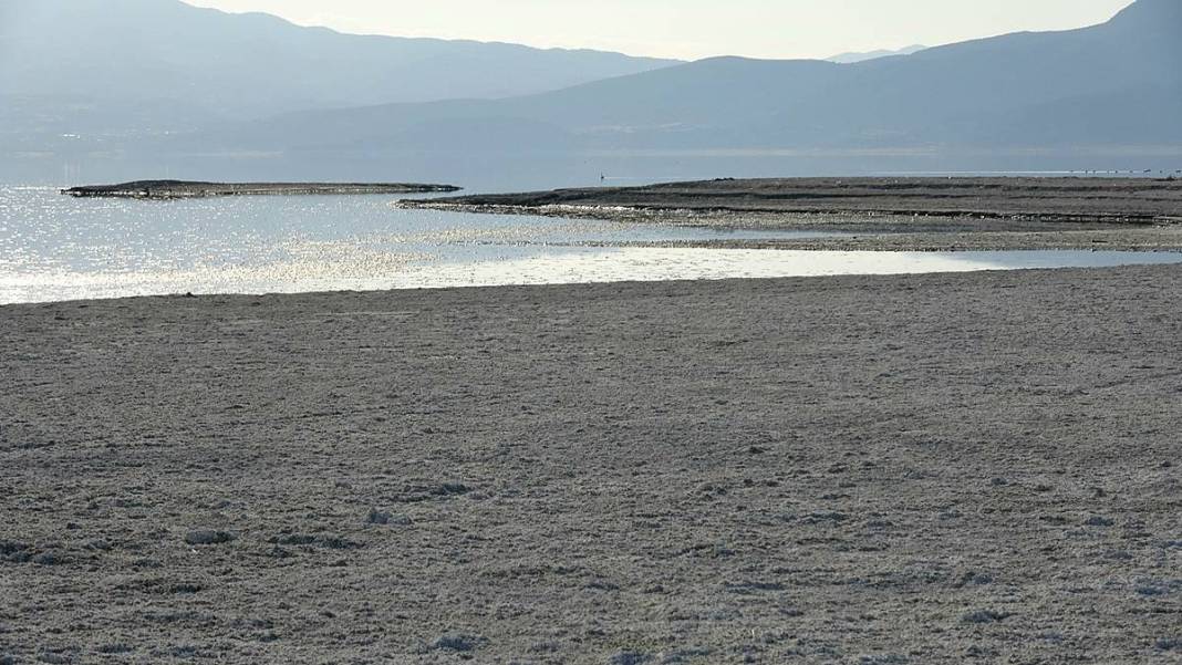 Gözden kaçan felaket: Burdur Gölü'nün yarısı yok oldu! 2